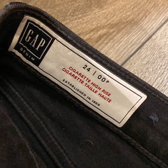 Gap Cigarette High Rise Jeans - Picture 3 of 5